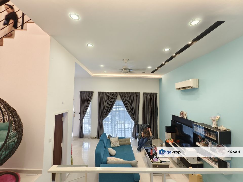 (FULLY RENOVATED) 2 STOREY SUPERLINK @ RIDGEVIEW RESIDENCES, KAJANG, Selangor, Kajang