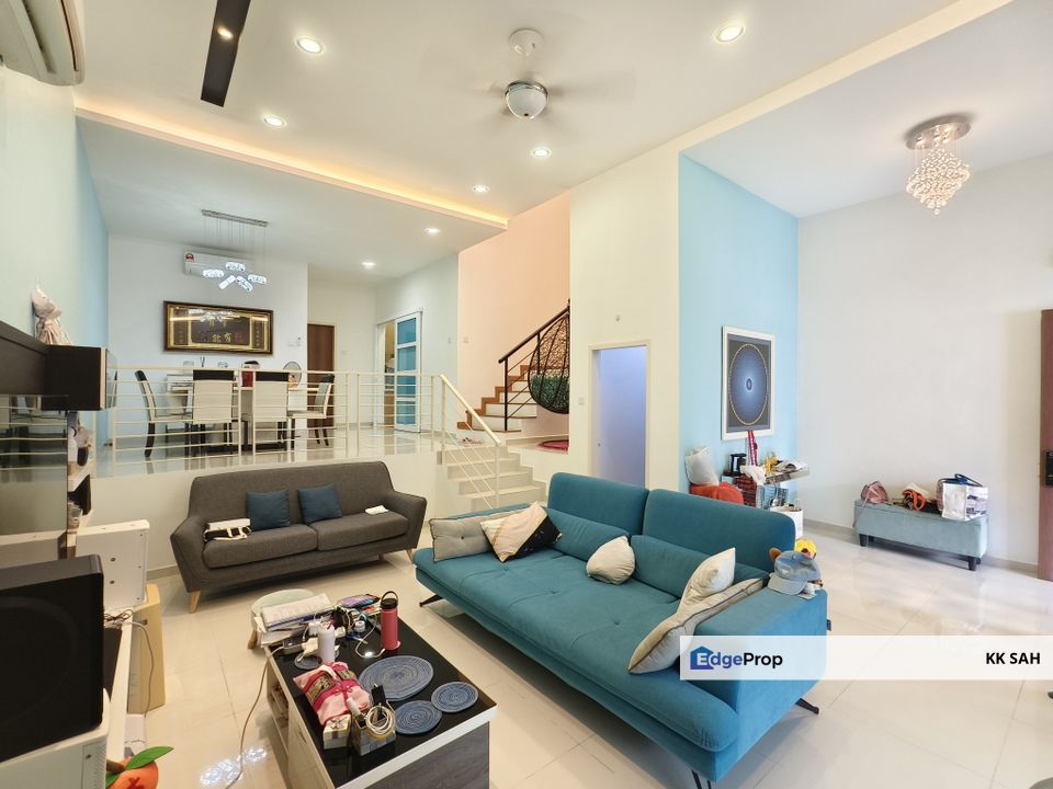 (FULLY RENOVATED) 2 STOREY SUPERLINK @ RIDGEVIEW RESIDENCES, KAJANG, Selangor, Kajang