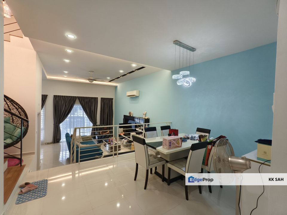 (FULLY RENOVATED) 2 STOREY SUPERLINK @ RIDGEVIEW RESIDENCES, KAJANG, Selangor, Kajang