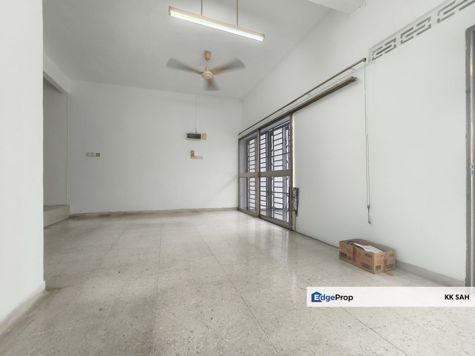 (MRT STATION & FACING OPEN) 2 STOREY SUPERLINK @ TAMAN SRI REKO, KAJANG, Selangor, Kajang