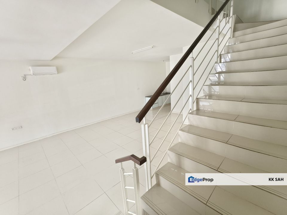 (LOW DENSITY) 3 STOREY HOUSE @ TAMAN VILLA PERDANA, KAJANG, Selangor, Kajang
