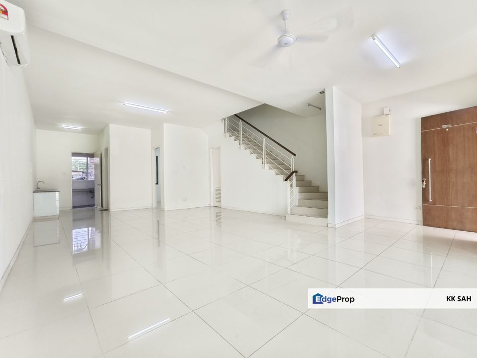 (LOW DENSITY) 3 STOREY HOUSE @ TAMAN VILLA PERDANA, KAJANG, Selangor, Kajang
