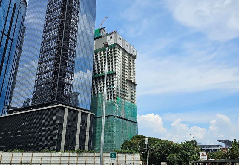 Plaza Conlay, Jalan Conlay