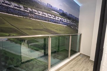 Latest Freehold serviced apartment at Temasya Glenmarie, 500m to LRT & LRT 3 stations, Excellent location at prestigious address