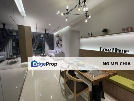 Temasya Prisma , Freehold serviced apartment, 1+1BR spacious living with balcony & yard, Walking distance to LRT and LRT station, Selangor, Glenmarie