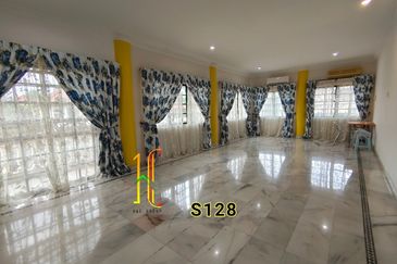 Bukit Rimau Bunglow Corner Fully Renoveted