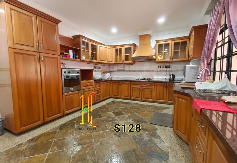 Bukit Rimau Bunglow Corner Fully Renoveted