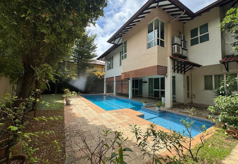 Luxurious Taman Duta Retreat