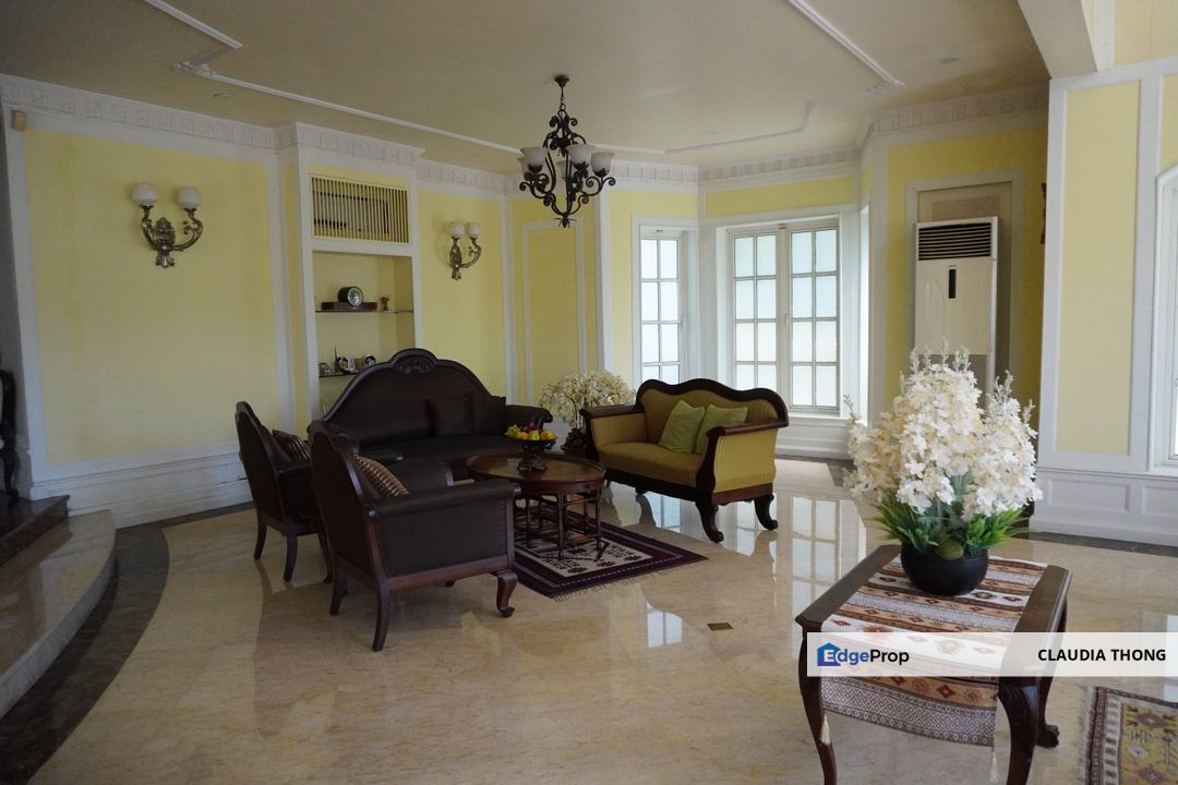 Luxury Bungalow with Private Pool & Big Garden in Taman Mela, Kuala Lumpur, Taman Melawati