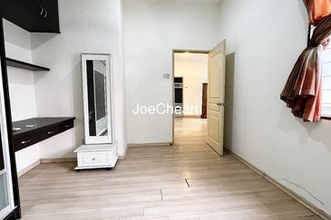 Akira @ 16 Sierra (Sierra 9)