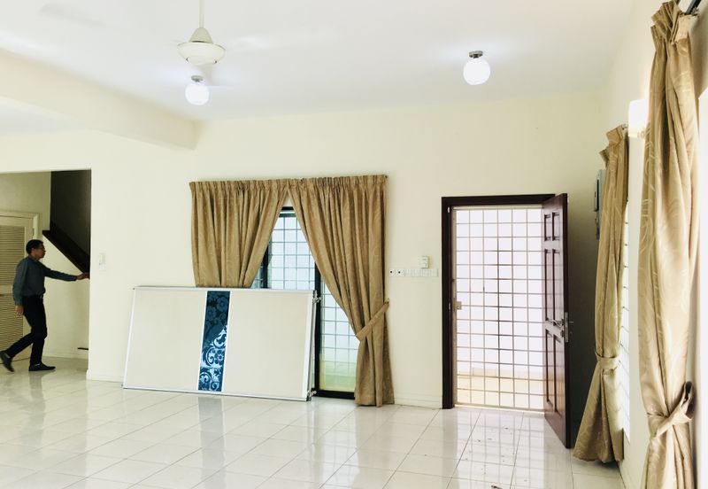 Pusat Bandar Putra Permai