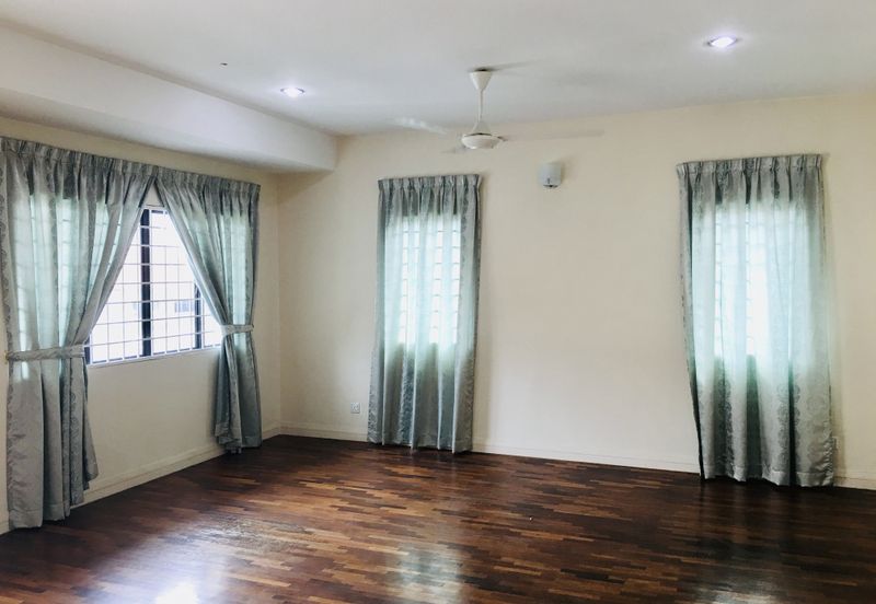 Pusat Bandar Putra Permai