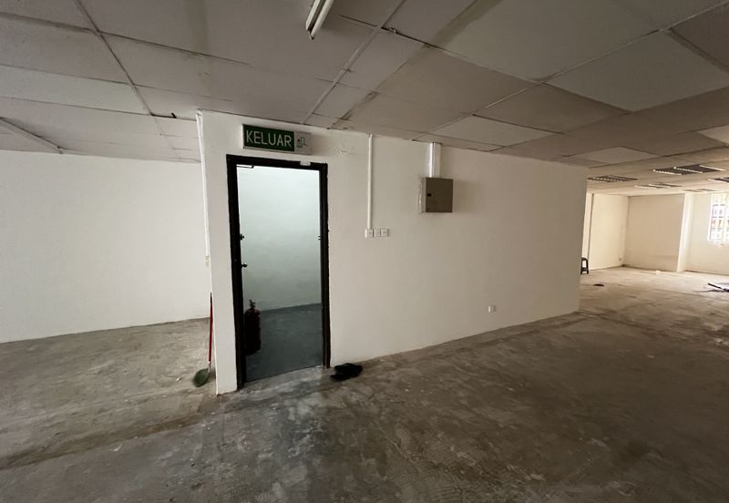 Sunway 3 Storey Shop Facing The Main Road Sale RM2.3m Jalan PJS 8/8 Sunway Mentari