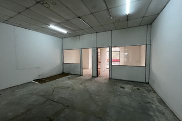 Sunway 3 Storey Shop Facing The Main Road Sale RM2.3m Jalan PJS 8/8 Sunway Mentari