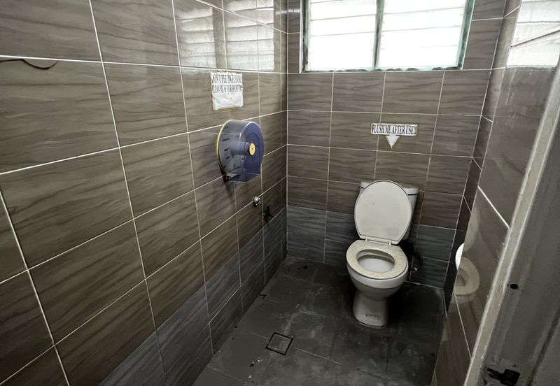 Sunway 3 Storey Shop Facing The Main Road Sale RM2.3m Jalan PJS 8/8 Sunway Mentari