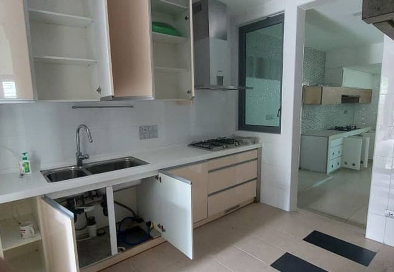 The Villa @ Serai Saujana / Villa Serai Saujana