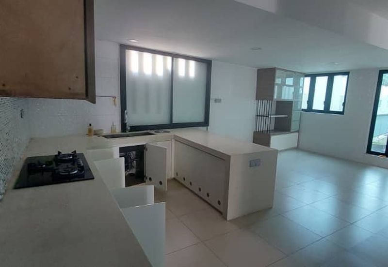 The Villa @ Serai Saujana / Villa Serai Saujana