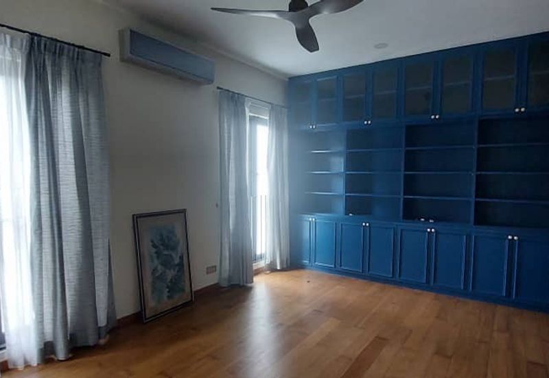 The Villa @ Serai Saujana / Villa Serai Saujana