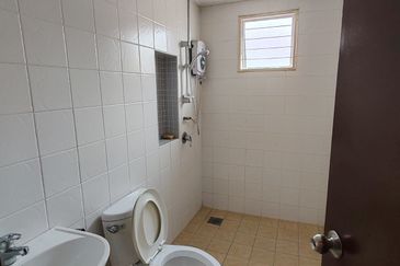 Canal Gardens, Kota Kemuning