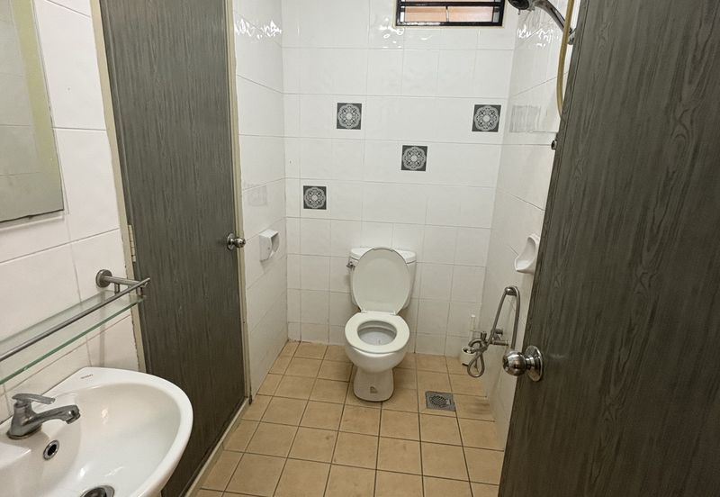 Canal Gardens, Kota Kemuning