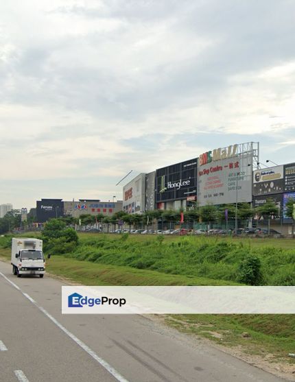 Showroom land for Rent, Johor, Plentong