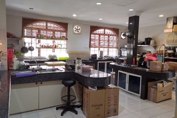 [Large Land] 2sty Bungalow 15000sf Kota Damansara Petaling Jaya