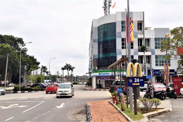JALAN CEMERLANG 4( BANTING BUSINESS CENTRE