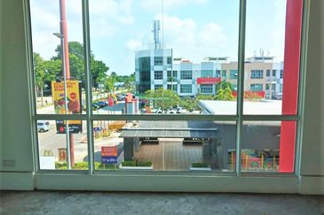 JALAN CEMERLANG 4( BANTING BUSINESS CENTRE