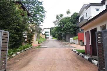 Casa Limini, Seputeh -  Gate, Hilltop, nice view 