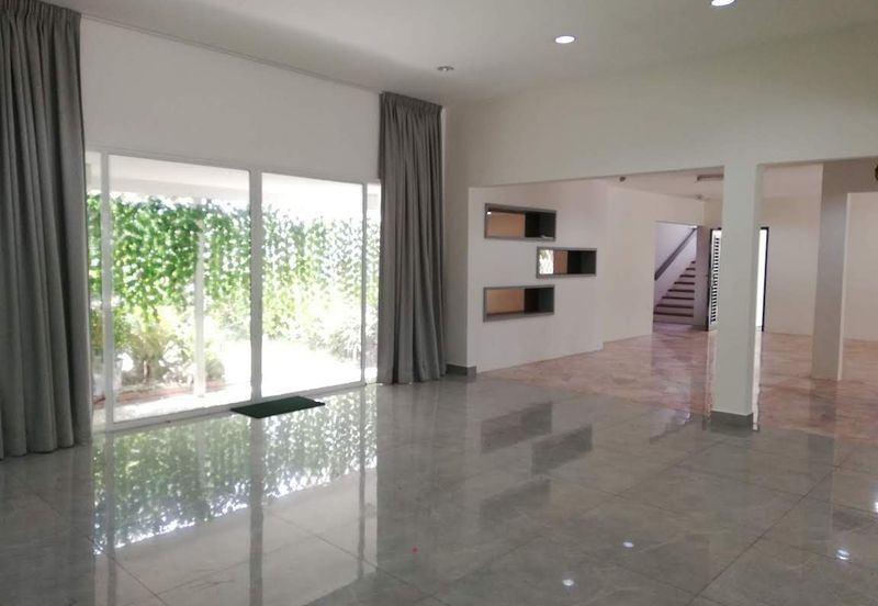 Titiwangsa-21Ksf land/park 20 cars (office/school)