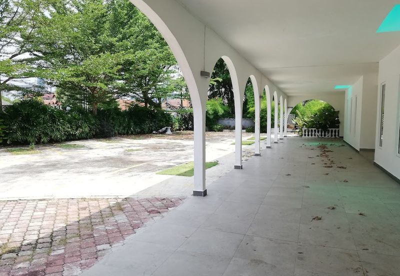 Titiwangsa-21Ksf land/park 20 cars (office/school)