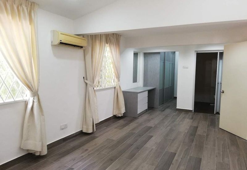 Titiwangsa-21Ksf land/park 20 cars (office/school)