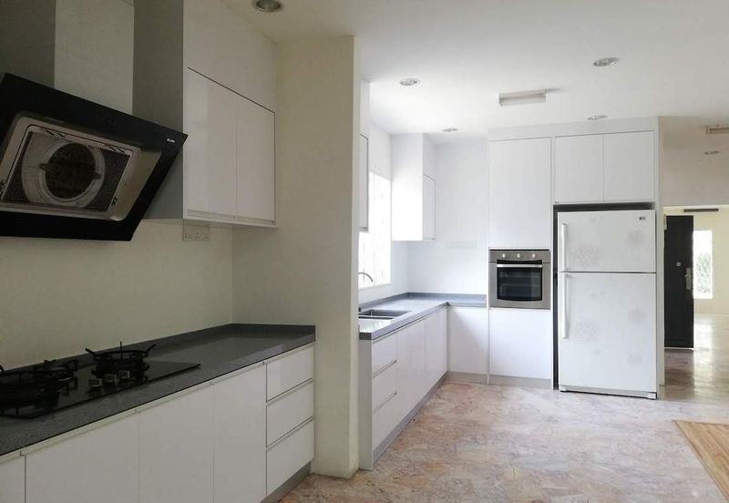 Titiwangsa-21Ksf land/park 20 cars (office/school)