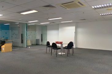 [LRT] UOA 2 - Furnished, walk to Pavilion, KLCC 