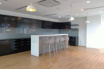 [LRT] UOA 2 - Furnished, walk to Pavilion, KLCC 