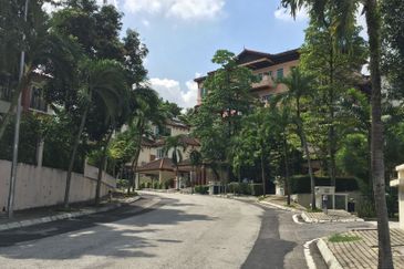 Jelutong Villas
