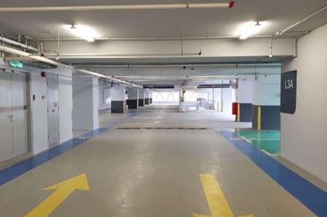 TS Law (New, GBI) - 5000sf, walk to MRT