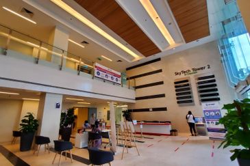 Office Tower (198Ksf, 11 storeys, 350 carpark) 