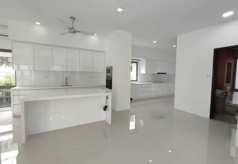 Gated, pool, new kitchen