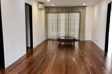 Gated, pool, new kitchen