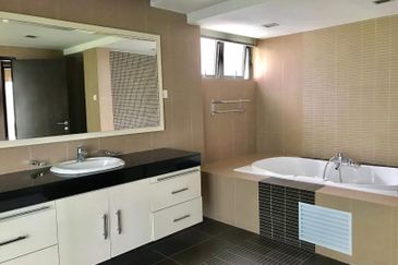 Gated, pool, new kitchen