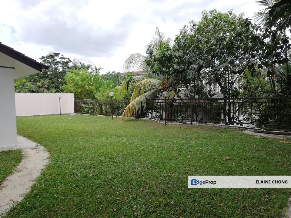 DH - large garden, nice view , Kuala Lumpur, Damansara Heights