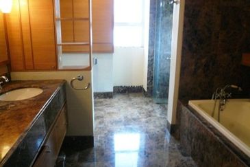 Bangsar Hill - gated, unblocked view 