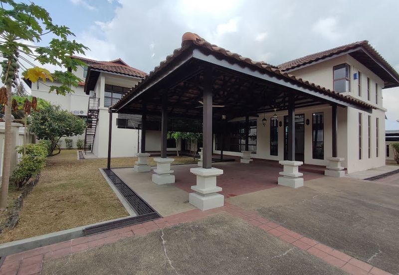 Ampang - Office/yoga/art centre (main road frontage) 