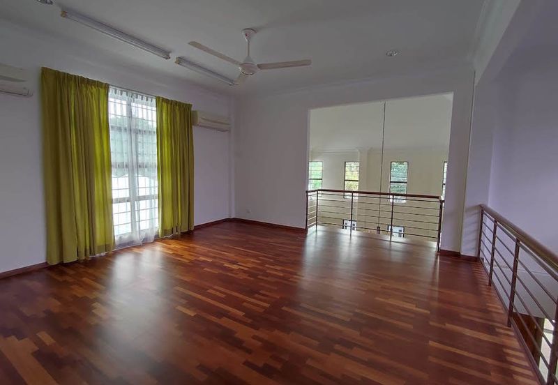 Ampang - Office/yoga/art centre (main road frontage) 