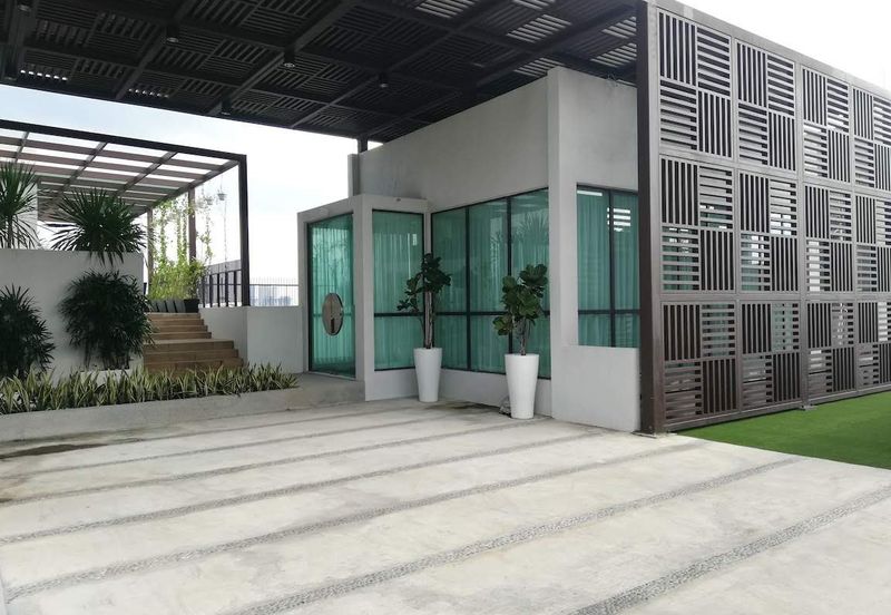 NEW -PJ, Gated, lift, pool (Foreigners can buy)