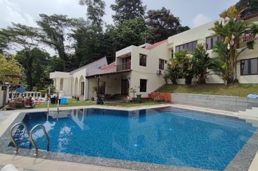 Bangsar - greenery (very private)