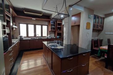 Bangsar - greenery (very private)