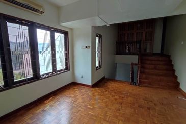 Bangsar - greenery (very private)