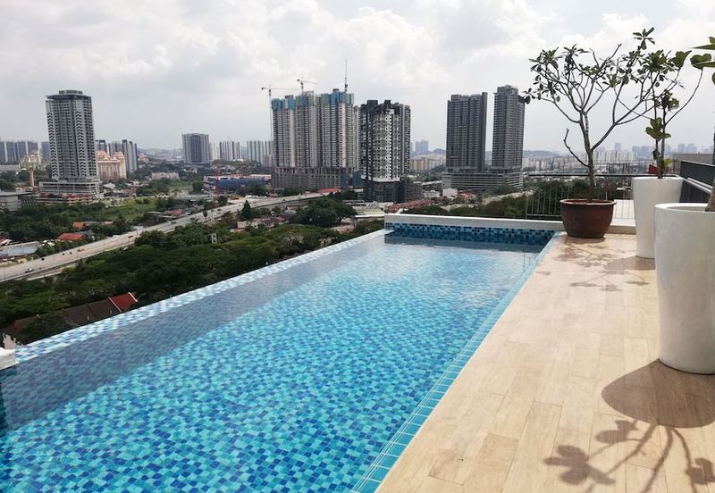 NEW-PJ, Gated, lift, pool (Foreigners can buy) 